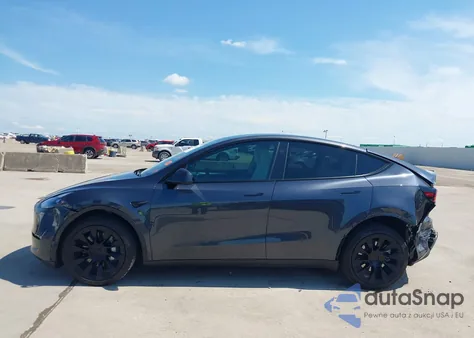 2024 Tesla Model Y Long Range Dual Motor All-Wheel Drive from USA, damaged, VIN 7SAYGDEEXRA274184